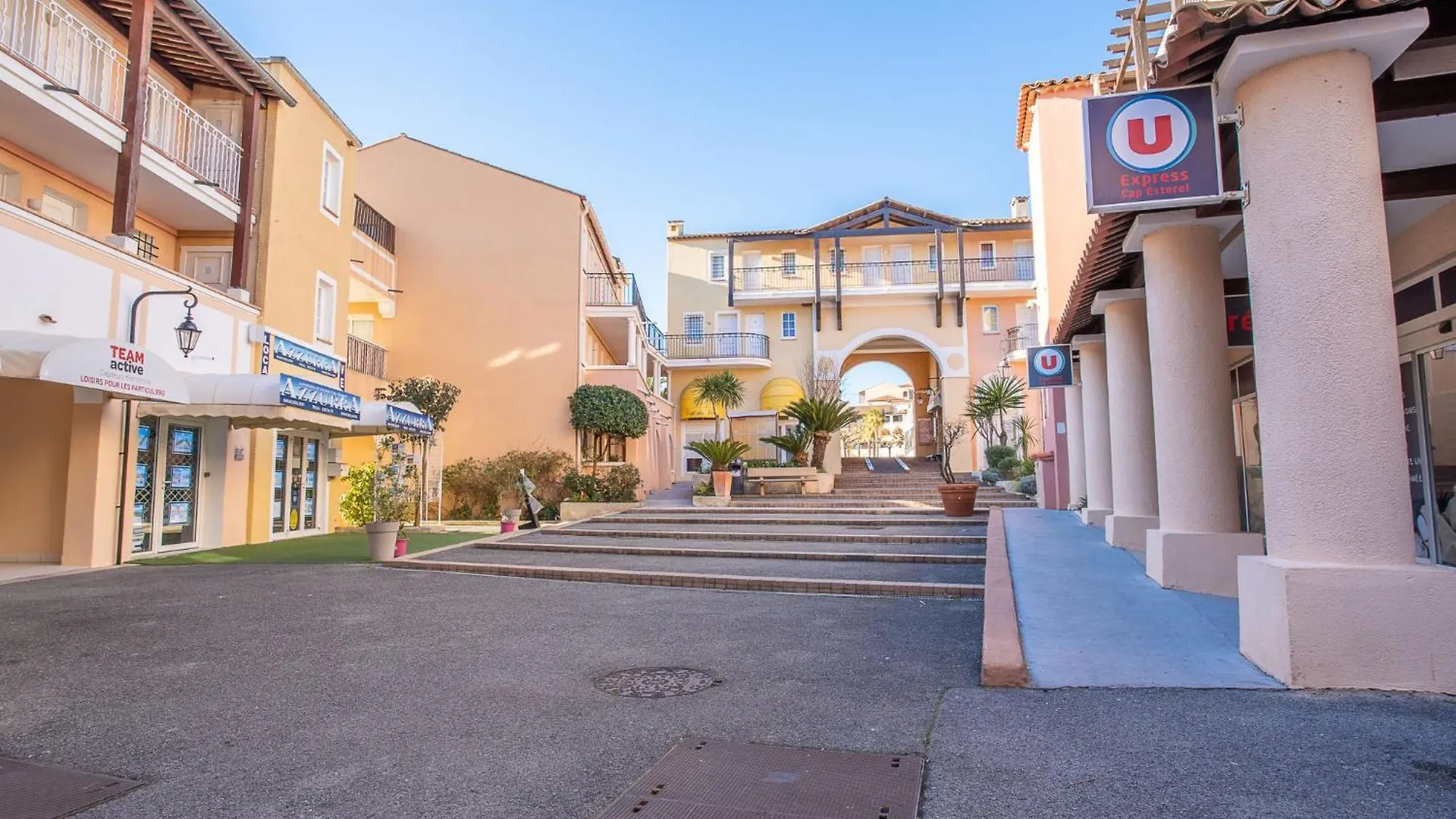 Saint-Raphaël Apartment Village Cap Esterel - Le Village-27 By Interhome