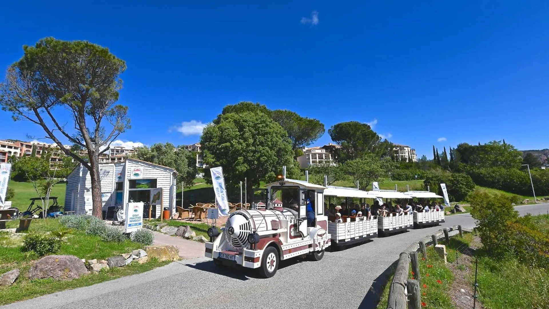 Saint-Raphaël Apartment Village Cap Esterel - Le Village-27 By Interhome
